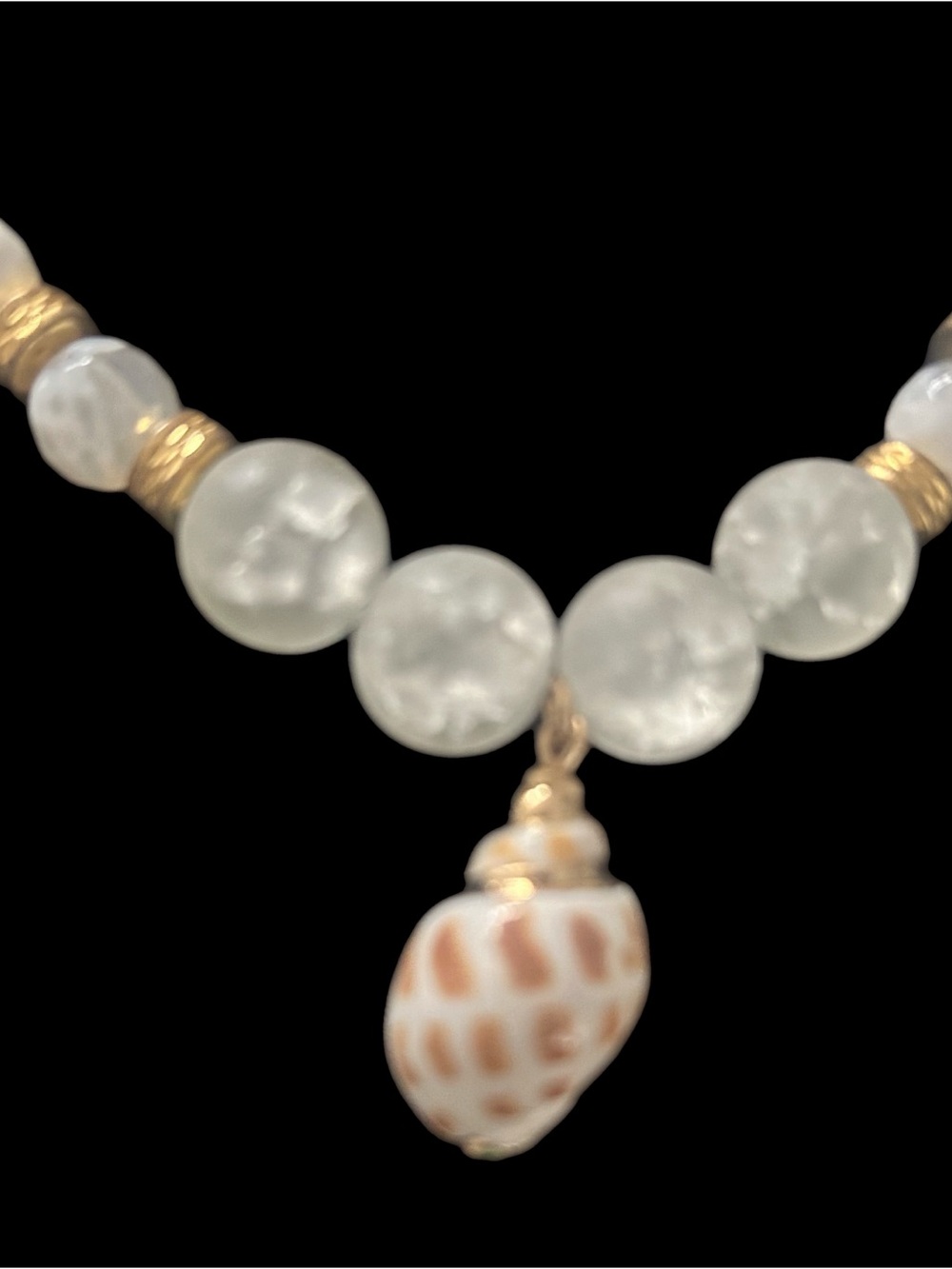 Gold and Cream Beaded Shell Pendant Necklace - Picture 2 of 2